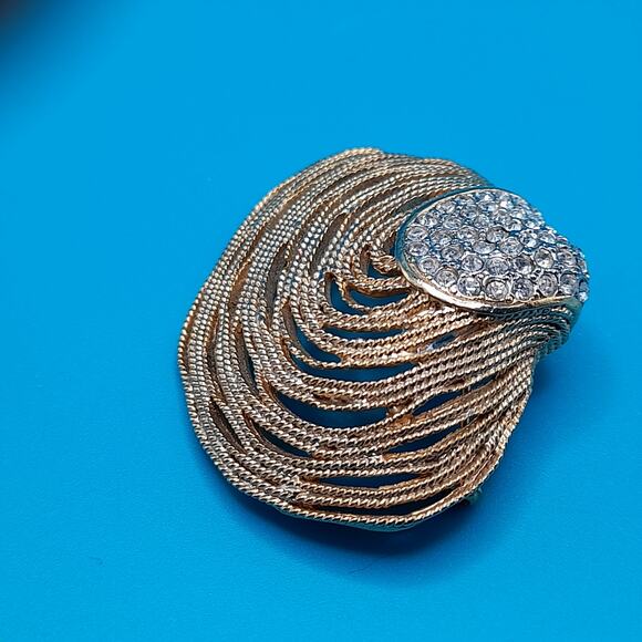 Vintage Craft Seashell Rhinestone Brooch, 1970s, 1 3/4" - Picture 11 of 12